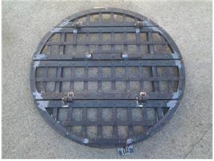 Pokrov trodelni kovan za vodnjak