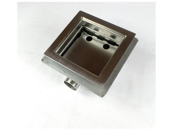 Talni sifon komplet s čelno ploščo debeline 5mm s PERFORIRANIM VZORCEM (AVTOPOVOZNO) in prirobnico za hidroizolacijo 250x250x150mm INOX Ø50mm horizontalno